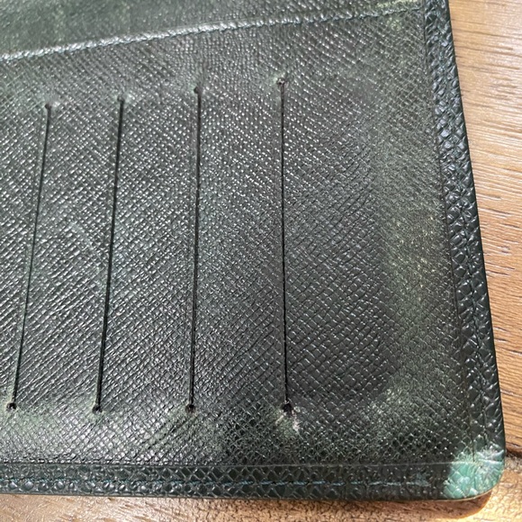 Louis Vuitton Bundle! New with key lock and used Men’s Green Checkbook Wallet - Picture 3 of 9